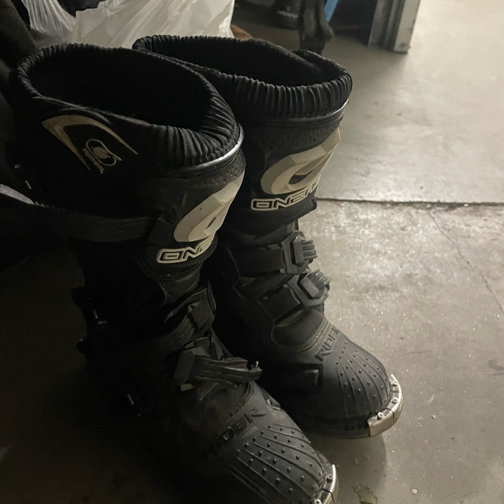 O’Neill black riding boots kids size 3